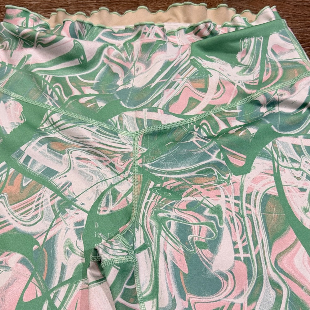 IVL Collective Floral Scalloped High Waist Leggings - Picture 5 of 8